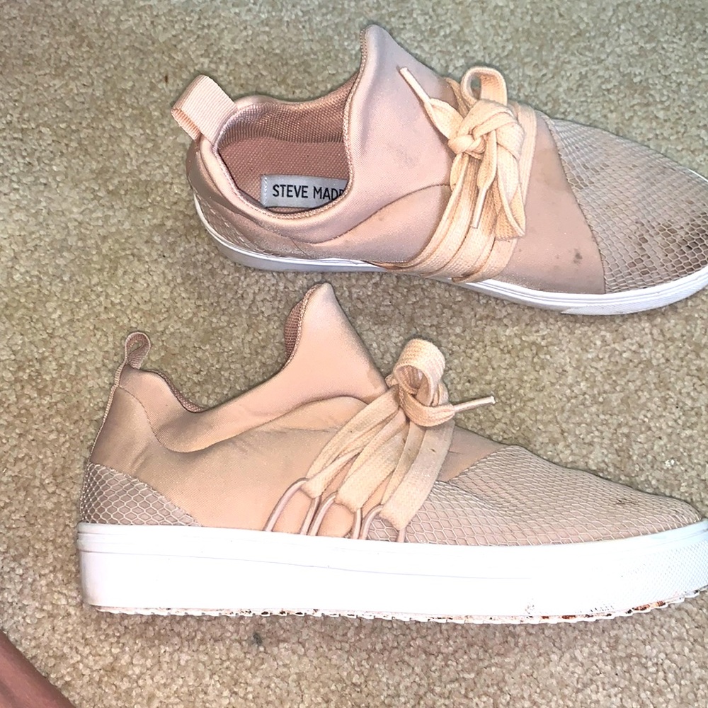 Steve Madden tennis shoes
